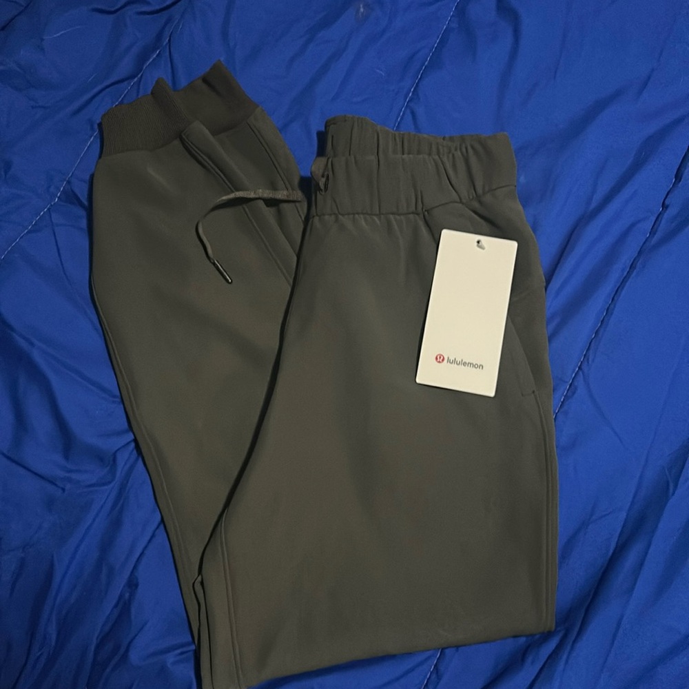 Lululemon joggers